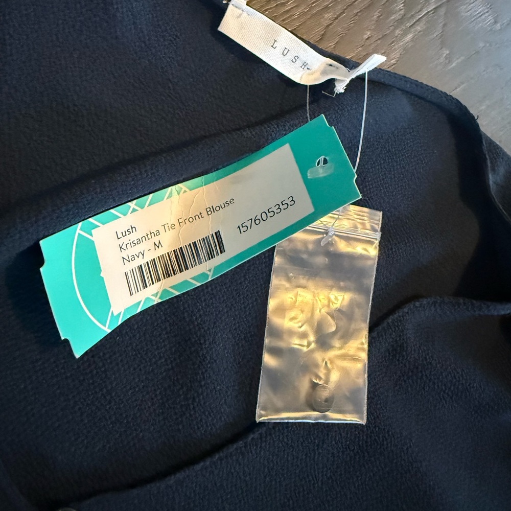 NWT LUSH x Stitchfix Krisantha Tie Front Blouse - Navy, Medium - Picture 8 of 8